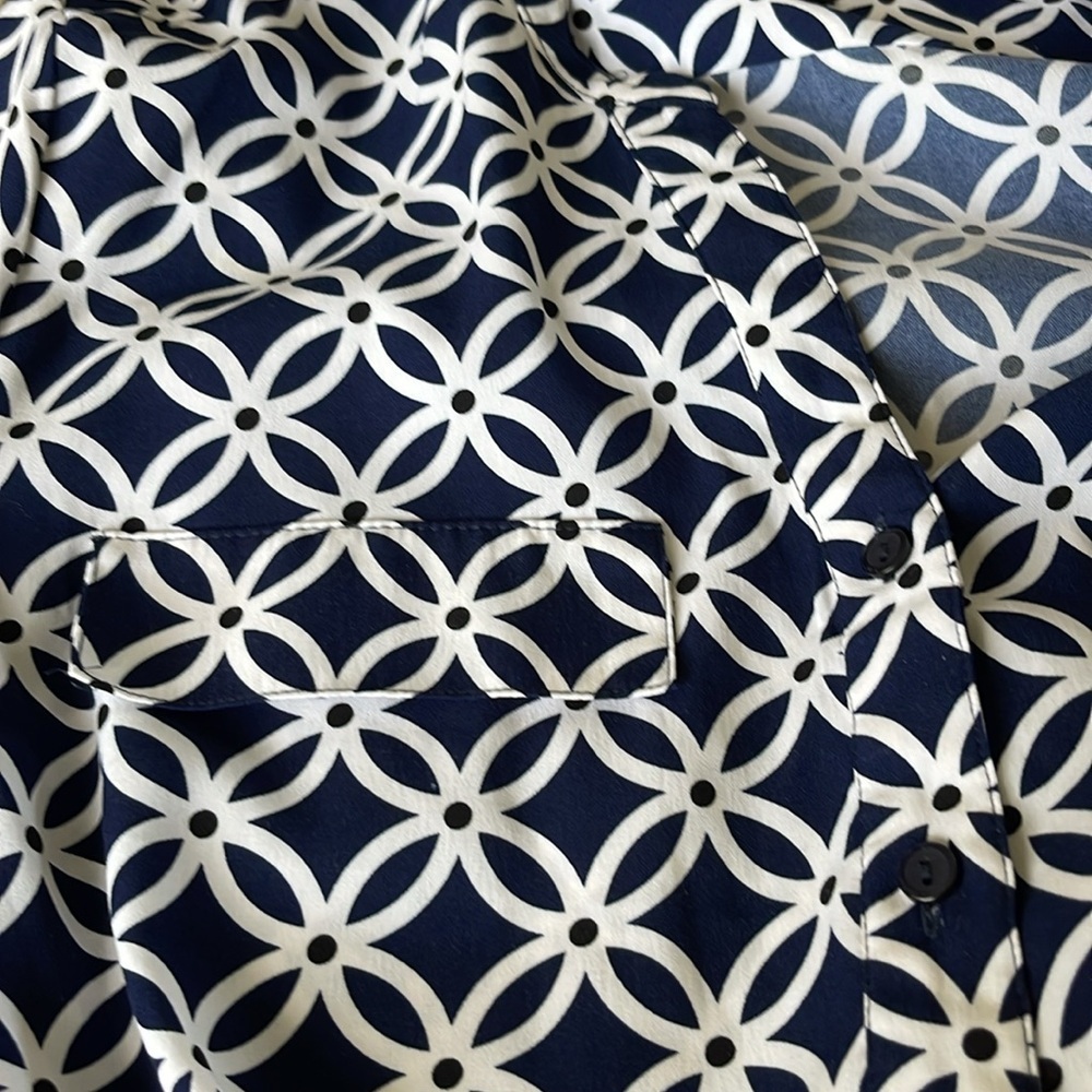 Elements - Navy and White Geometric Women's Top - size L - Picture 5 of 9
